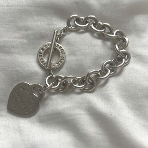 Return to Tiffany Heart Toggle Bracelet